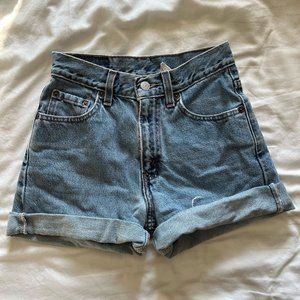 thrifted vintage levi's xs medium washed mom shorts